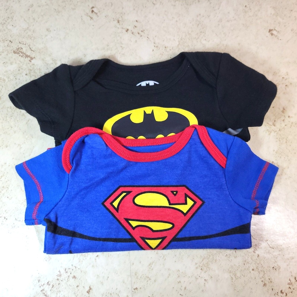DC Heroes‎ Bodysuits Superman Batman Muscles Halloween Snap Crotch 0-3 months